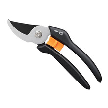P121 Solid™ Bypass Pruner