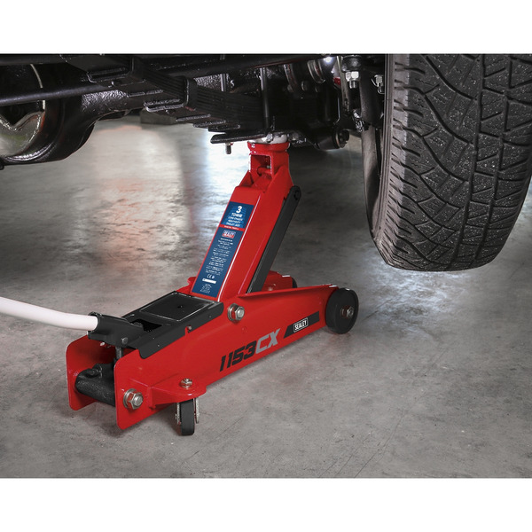 Heavy-Duty Long Reach Trolley Jack 3 Tonne