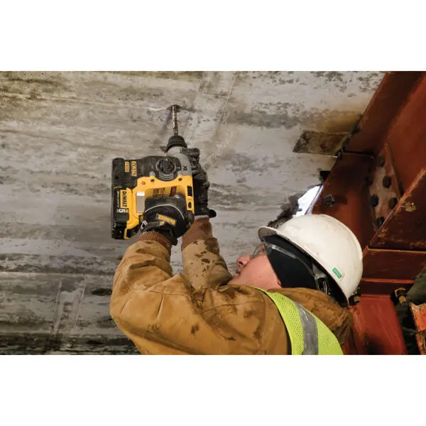DEWALT DCH273NT-XJ 18V XR Brushless SDS Plus Rotary Hammer Drill Body Only with Moulded Carry Case