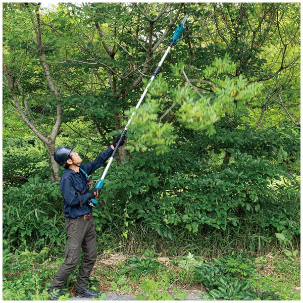 Makita DUA200Z 18V LXT Brushless Telescopic Pole Chainsaw Body Only