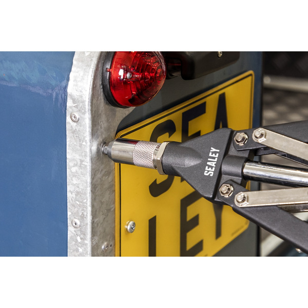 Sealey AK3981 Heavy-Duty Long-Arm Riveter with Collection Bowl