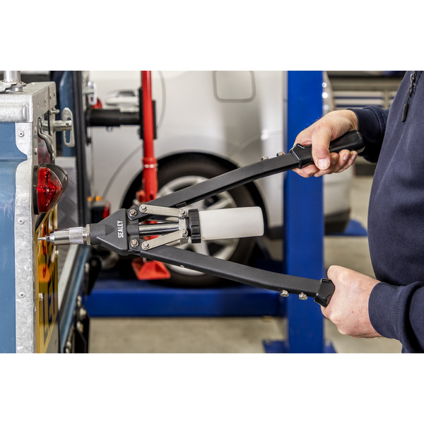 Sealey AK3981 Heavy-Duty Long-Arm Riveter with Collection Bowl