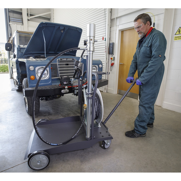 Air Operated Oil Dispensing System with 10m Retractable Hose Reel
