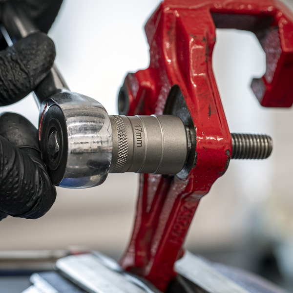 Sealey AK8132 Slim Design Bolt & Nut Extractor Set 32pc