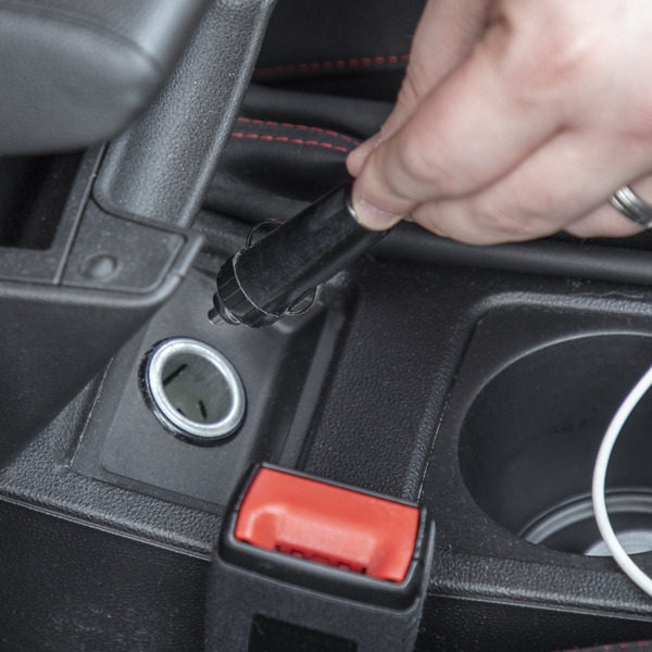 Sealey DH94 Baridi Mini Fridge/Warmer 15L Capacity 12V/230V - White