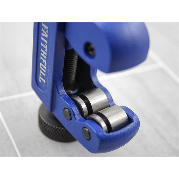 Faithfull FAIPC330M Pipe Cutter 3 - 30mm