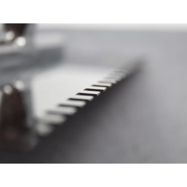 Faithfull FAISGTNOT6SS Notched Trowel Serrated 6mm Stainless Steel Soft Grip Handle 11 x 4.1/2in