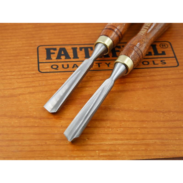 Wood Carving Chisels Set in Case, 12 Piece