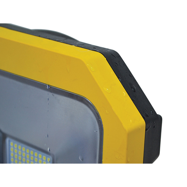 SMD LED Task Light with Power Take Off 20W 110V