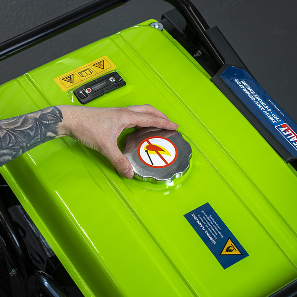 Sealey G3101 3150W Generator 7hp 4-Stroke Engine 230V