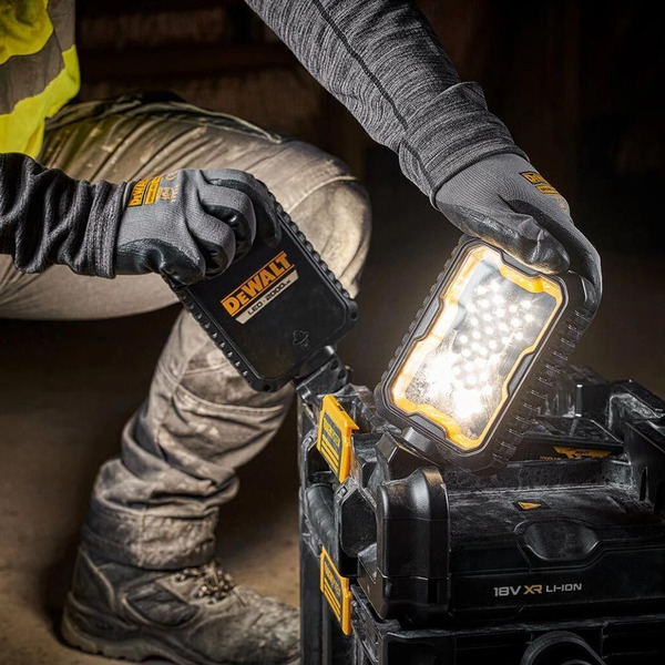 DeWalt DWST08061-1 18V Adjustable Work Light/TOUGHSYSTEM® 2.0 Storage Bare Unit