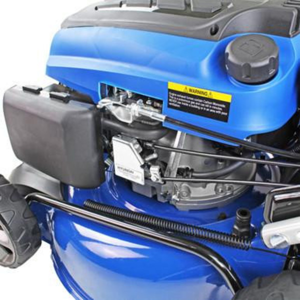 Hyundai 18'' / 46cm 139cc Electric Start Self Propelled Mulching Petrol Lawnmower And Extras