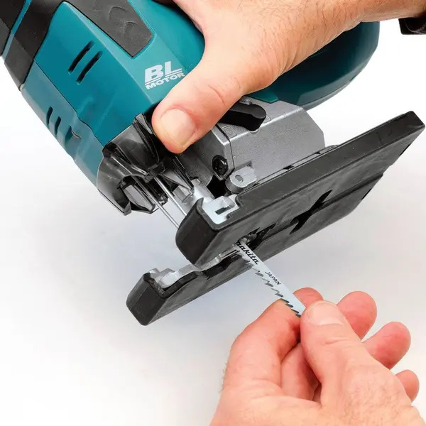 Makita DJV182RTJ 18v LXT Bow Handle Brushless Jigsaw Inc 2x 5.0Ah Batts