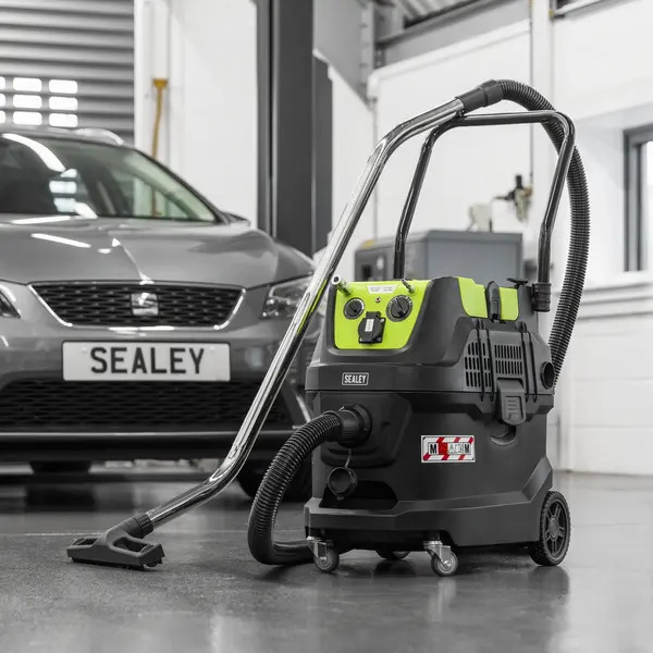 Sealey PC400MA M Class Dust-Free Industrial Wet & Dry Vacuum Cleaner 40L with Autostart for Air/Electric Power Tools 1600W/230V