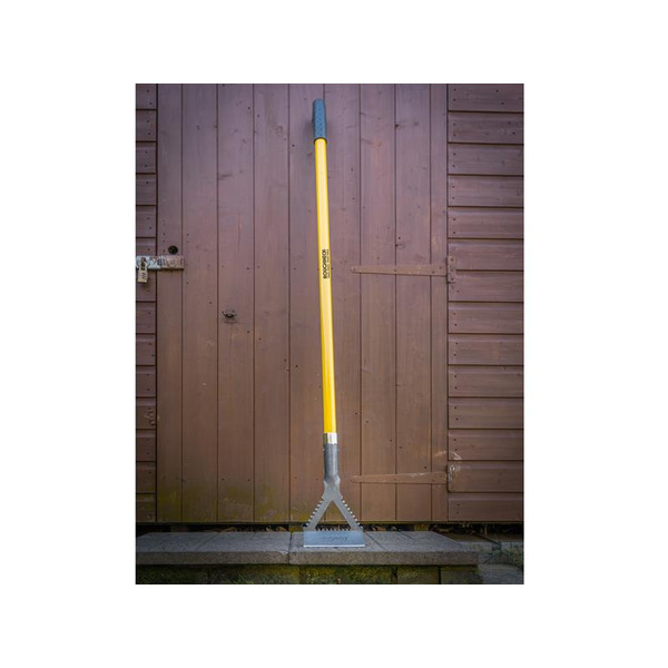 Sharp-Edge Dutch Hoe