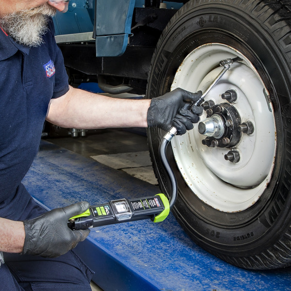 Sealey SA37/99 PCL Airlite Eco Tyre Inflator with Twin Push-On Connector