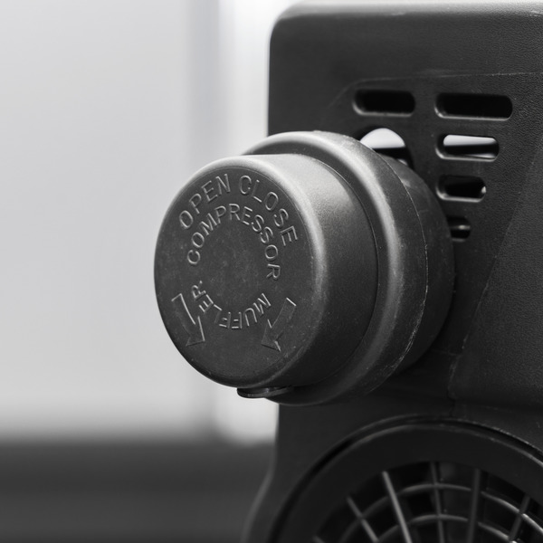 Sealey SAC2400S 24L Low Noise Oil Free Direct Drive Air Compressor 1hp