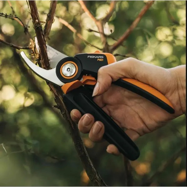 Fiskars FSK1057173 P921 X-series&trade; Bypass Pruner