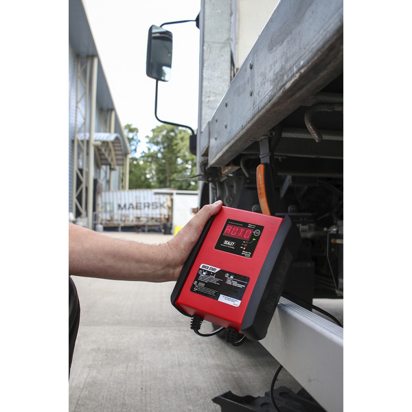 Sealey SPI1224S 12V/15A 24V/10A Intelligent Speed Charge Battery Charger/Maintainer