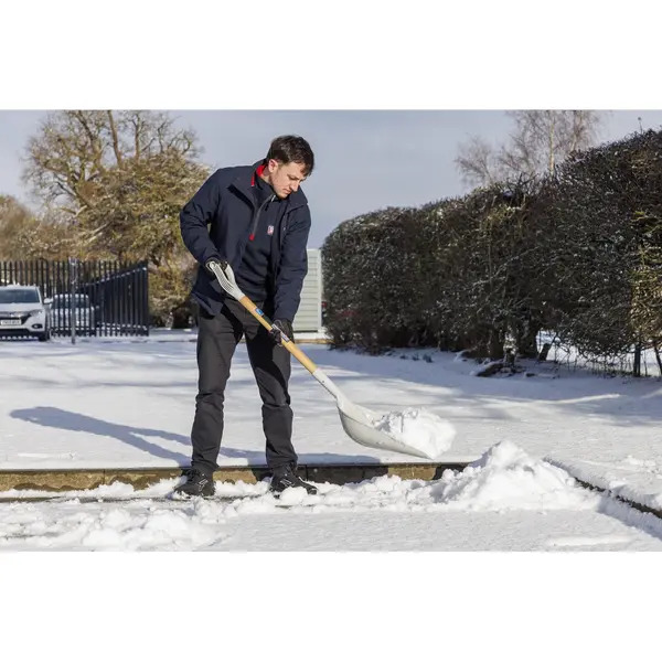 Sealey SS02 General-Purpose Shovel with 900mm Wooden Handle