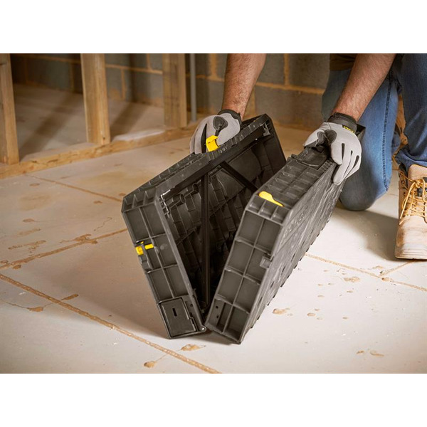 Fold-Up Workbench