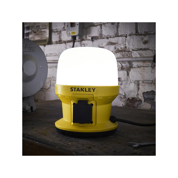 STANLEY® SXLS36986E Lighting Magnetic Globe Light with Outlet Socket 3300 Lumens