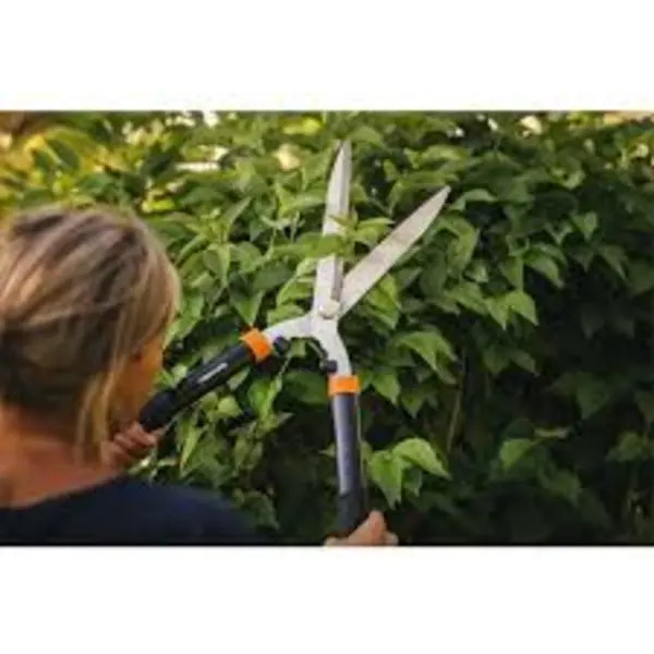 Fiskars FSK1026827 Solid&trade; Hedge Shears