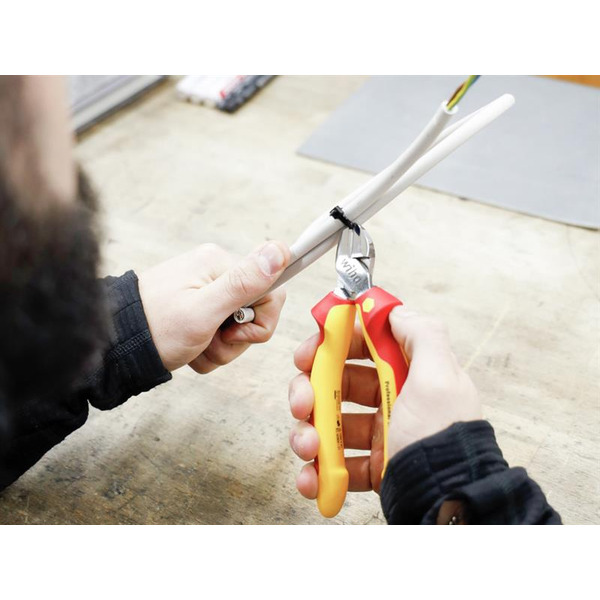 Wiha WHA43458 Professional electric Diagonal Cutters withDynamicJoint® 160mm