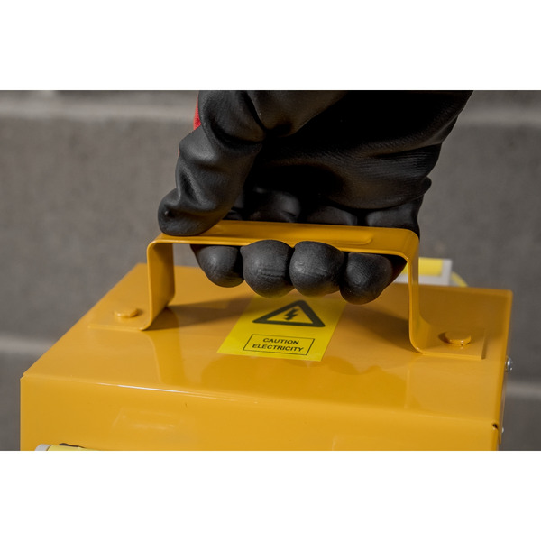 Sealey WSSB16 4-Way Splitter Box 110V