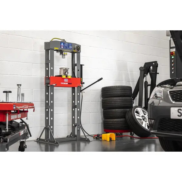 Sealey YK309FAH Premier Heavy-Duty Air/Hydraulic Floor Type Press with Foot Pedal 30 Tonne