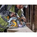 DeWalt DCS573H2T-GB 18v XR Cordless Brushless Circular Saw Inc 2x 5.0Ah Powerstack
