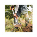 Solid™ Metal Pointed Spade
